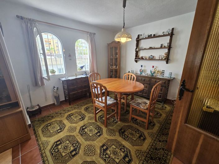 Image No.8-3 Bed Property for sale