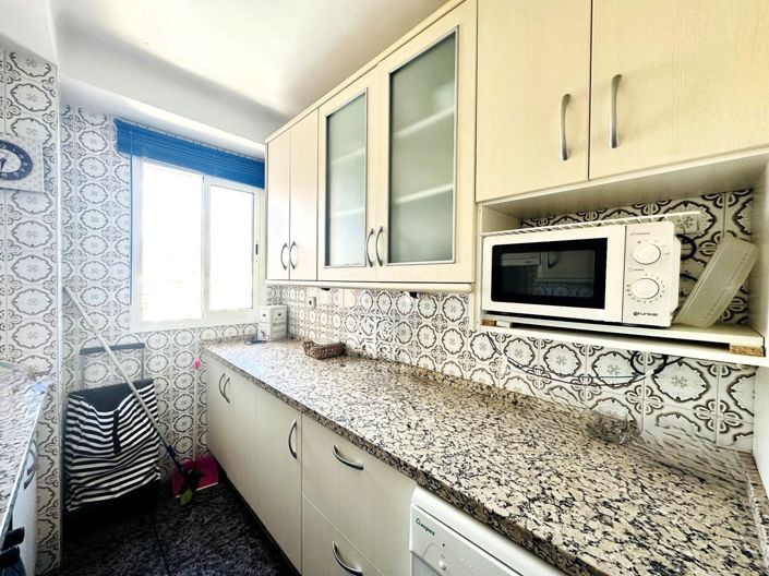 Image No.10-2 Bed Property for sale