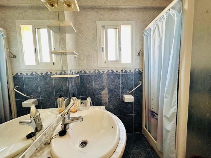 Image No.14-2 Bed Property for sale