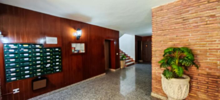 Image No.18-2 Bed Property for sale