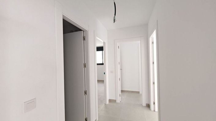 Image No.2-3 Bed Property for sale