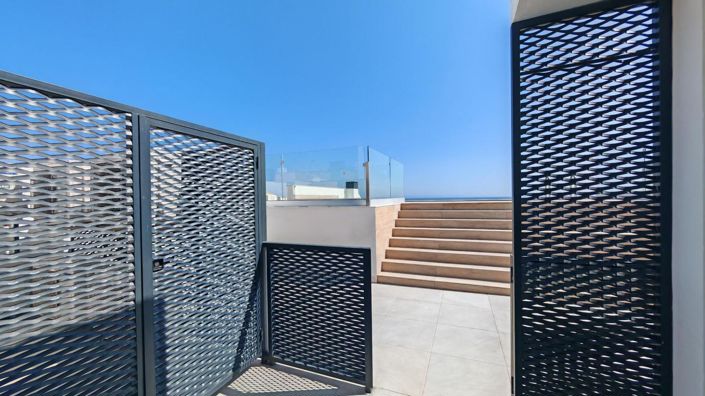 Image No.20-3 Bed Property for sale