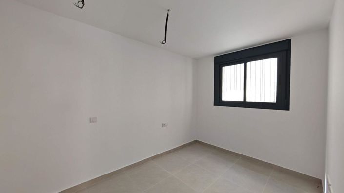 Image No.5-3 Bed Property for sale