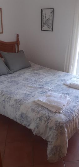 Image No.17-13 Bed Property for sale