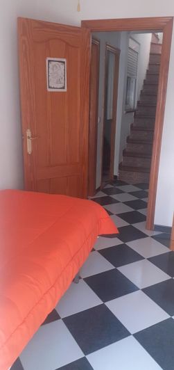 Image No.26-3 Bed Property for sale