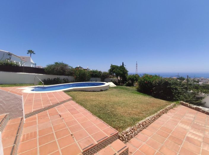 Image No.18-2 Bed Property for sale