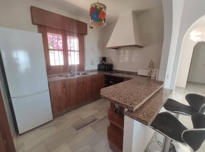 Image No.8-2 Bed Property for sale