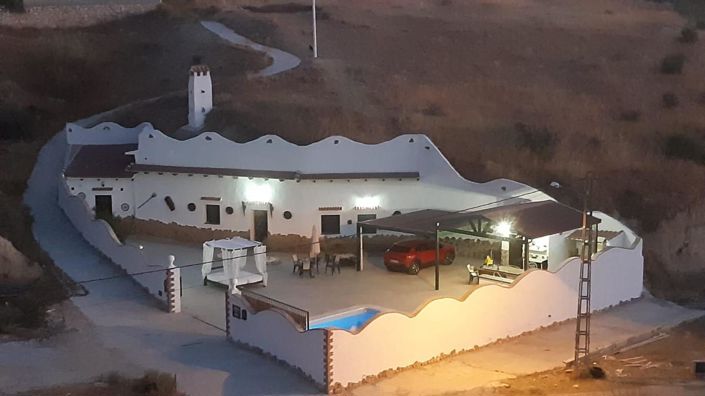 Image No.2-3 Bed Property for sale