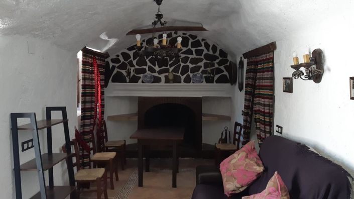 Image No.6-3 Bed Property for sale