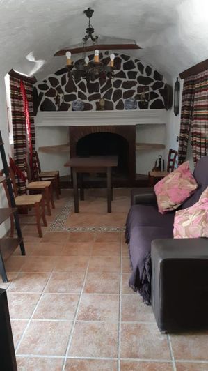 Image No.8-3 Bed Property for sale