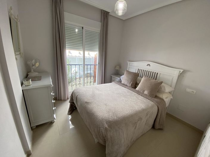 Image No.14-2 Bed Property for sale