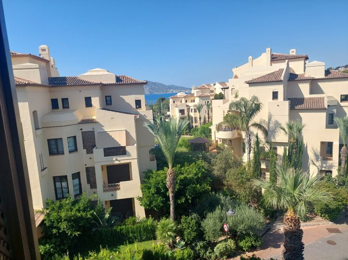 Image No.20-2 Bed Apartment for sale