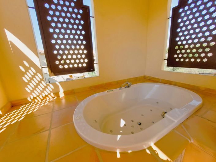 Image No.32-2 Bed Apartment for sale