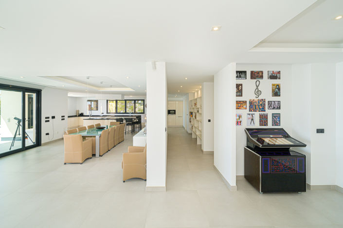 Image No.8-6 Bed Villa for sale