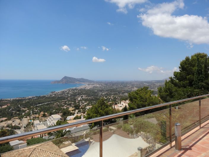 Image No.2-4 Bed Villa for sale