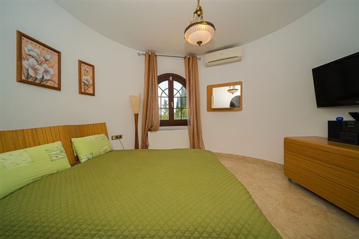 Image No.24-4 Bed Villa for sale