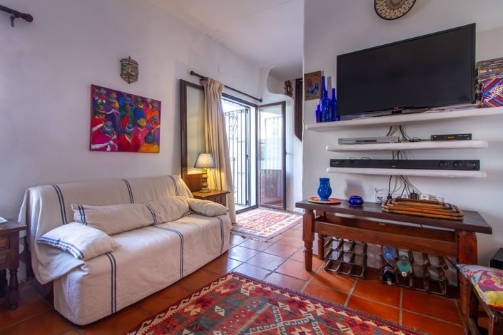 Image No.6-4 Bed House for sale