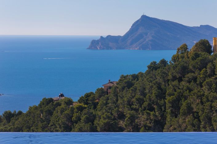 Image No.63-5 Bed Villa for sale