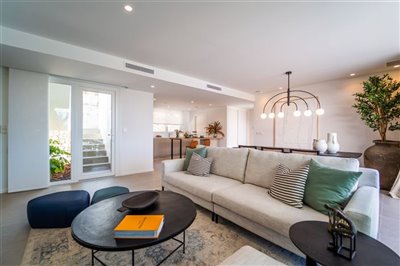 o1hgj2glne1v21f7u6of1ucg1gau24