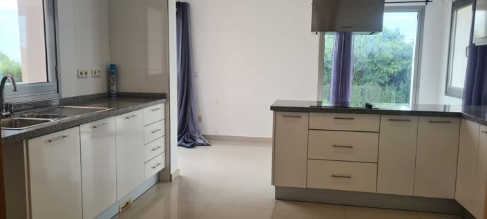 Image No.8-5 Bed Villa for sale