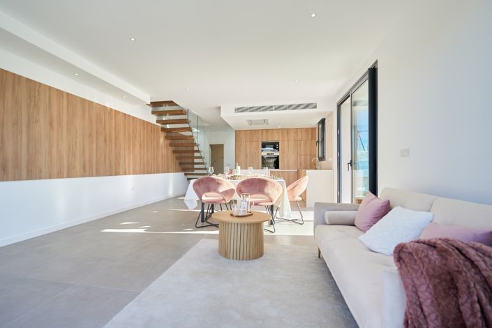 Image No.10-3 Bed Villa for sale