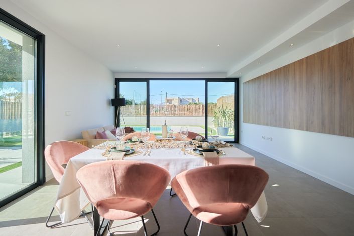 Image No.7-3 Bed Villa for sale