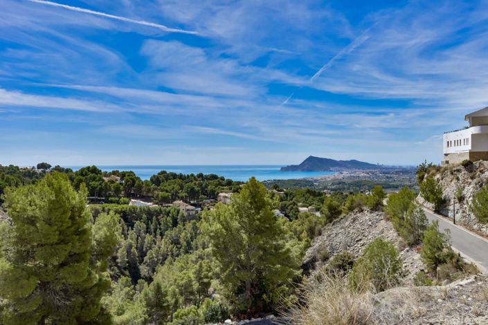 Image No.1-3 Bed Villa for sale