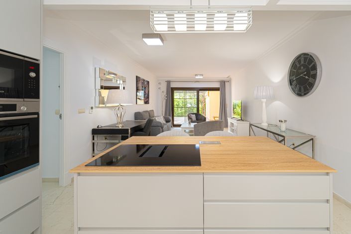 Image No.12-3 Bed Apartment for sale