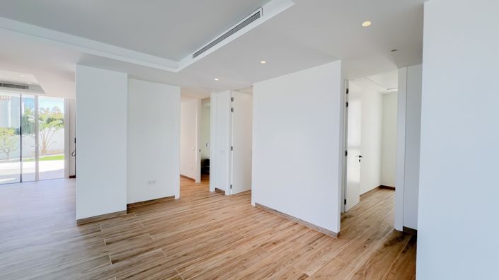 Image No.20-4 Bed Villa for sale