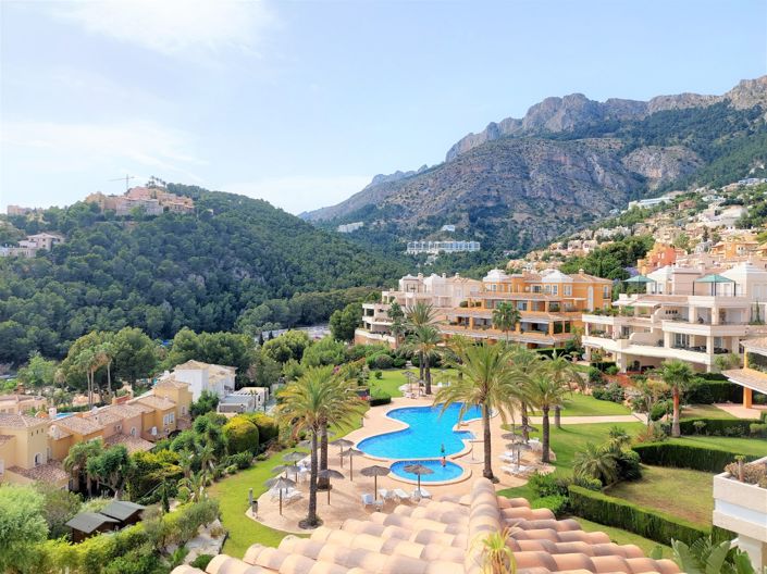 Image No.1-3 Bed Apartment for sale