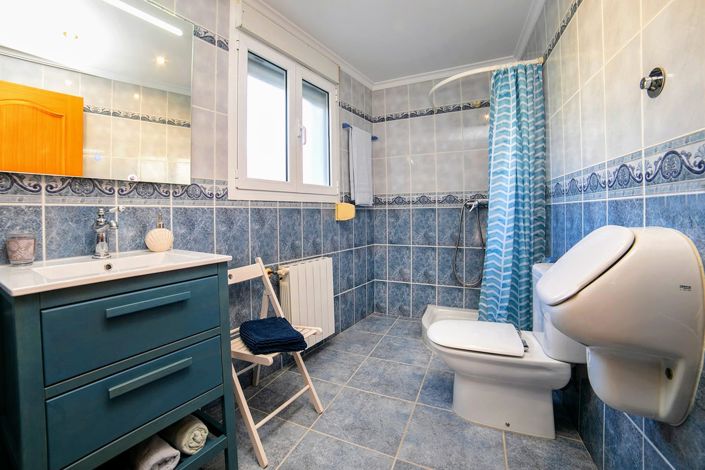 Image No.19-6 Bed Villa for sale