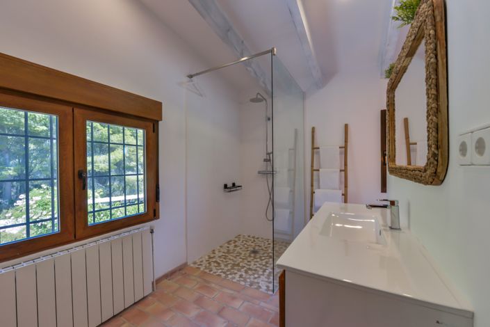 Image No.42-5 Bed Villa for sale