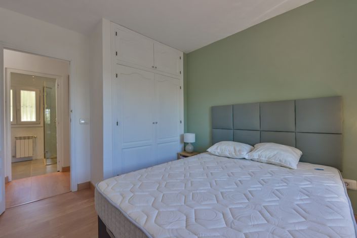 Image No.59-5 Bed Villa for sale