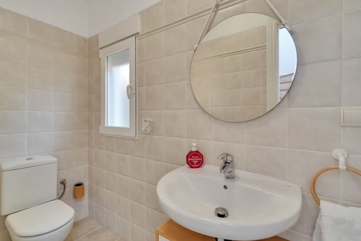 Image No.28-4 Bed Villa for sale