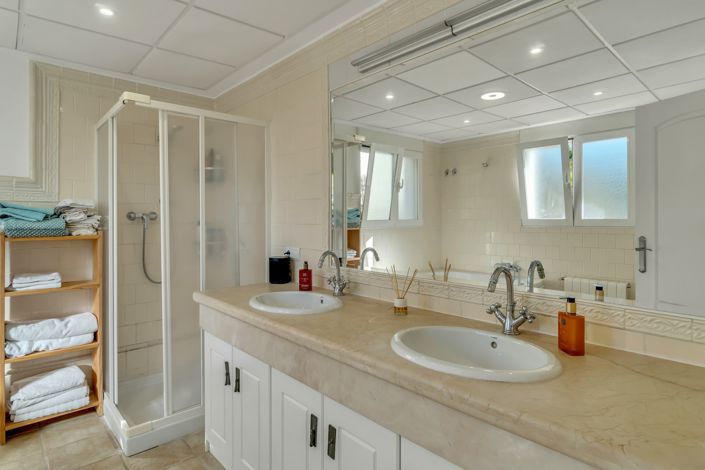 Image No.40-4 Bed Villa for sale