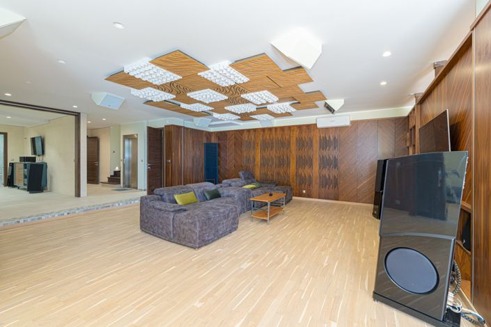 Image No.38-5 Bed Villa for sale