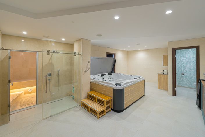 Image No.40-5 Bed Villa for sale