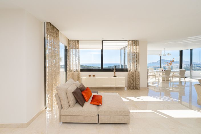 Image No.12-6 Bed Villa for sale