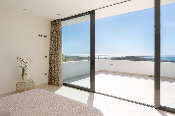 Image No.33-6 Bed Villa for sale