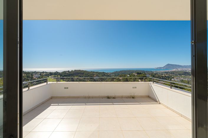 Image No.37-6 Bed Villa for sale