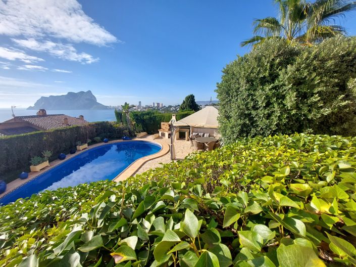 Image No.2-5 Bed Villa for sale