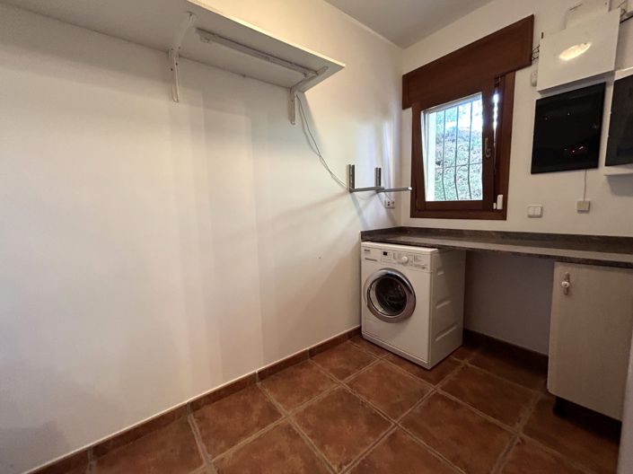 Image No.47-5 Bed Villa for sale