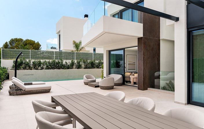 Image No.3-4 Bed Villa for sale