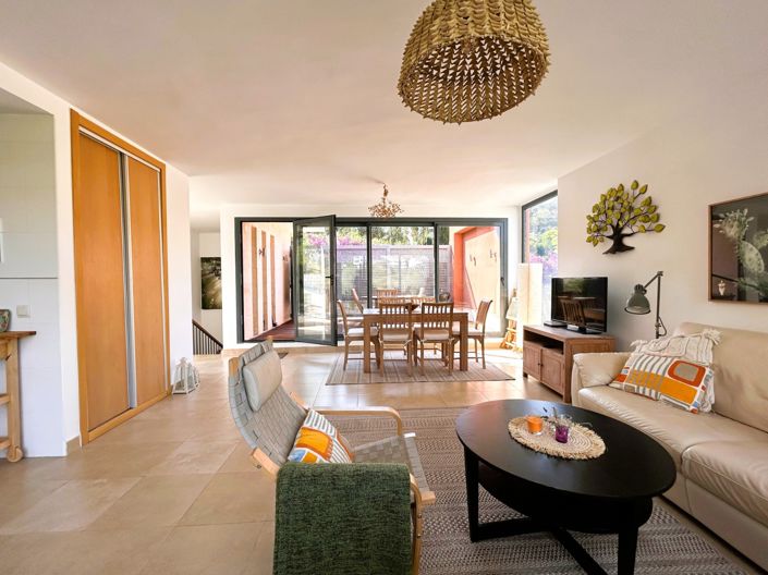 Image No.12-3 Bed Villa for sale