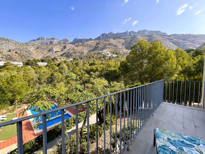 Image No.2-3 Bed Villa for sale