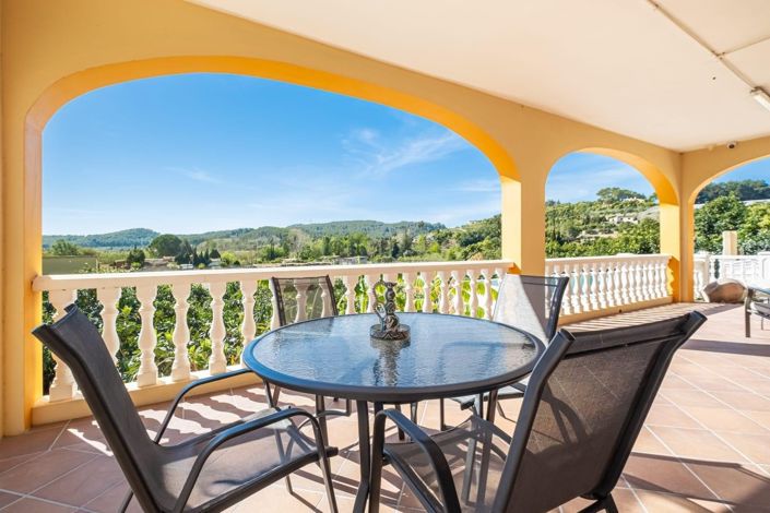 Image No.1-2 Bed Villa for sale