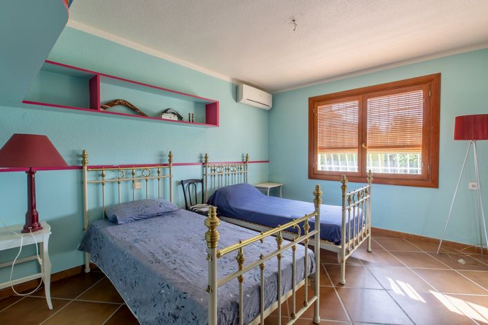 Image No.22-4 Bed Property for sale