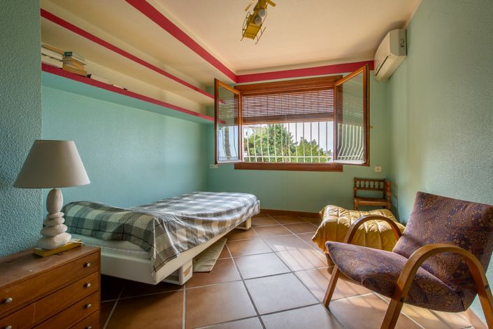 Image No.25-4 Bed Property for sale