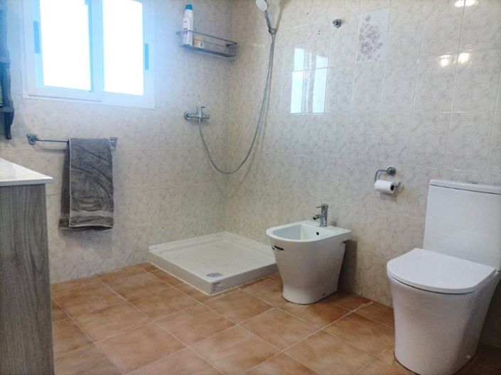 Image No.17-3 Bed Villa for sale