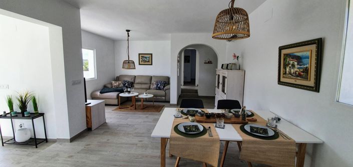 Image No.9-2 Bed Villa for sale